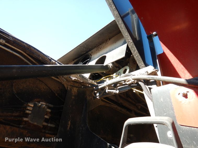 image for item DJ2902 2011 New Holland BB9060  4SS large square baler