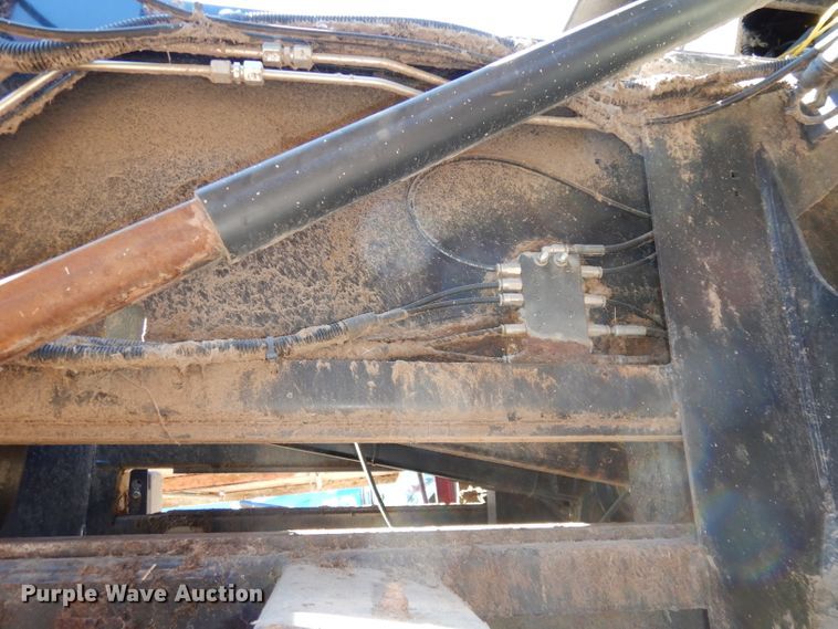 image for item DJ2902 2011 New Holland BB9060  4SS large square baler