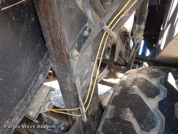 image for item DJ2902 2011 New Holland BB9060  4SS large square baler