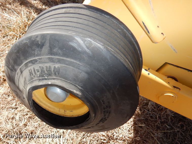 image for item DJ2902 2011 New Holland BB9060  4SS large square baler