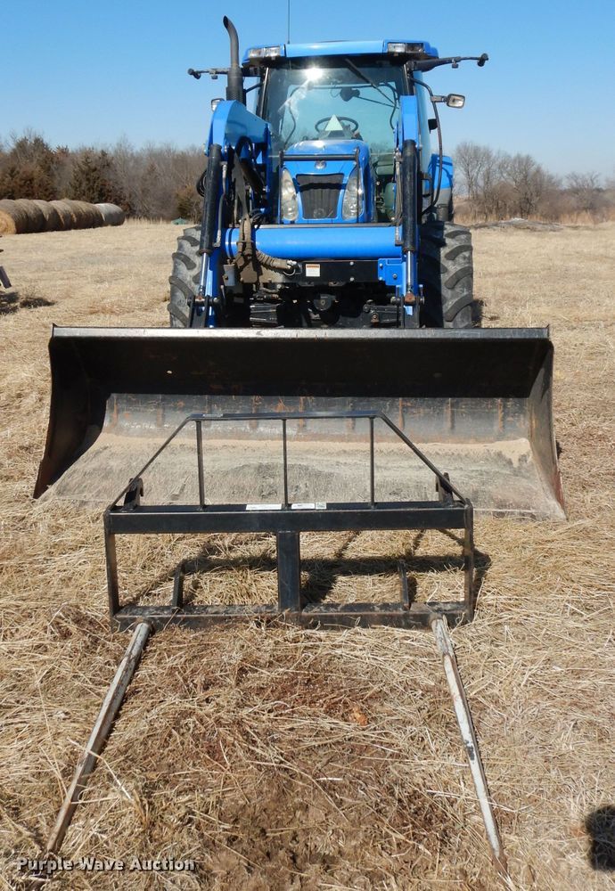 image for item DJ2903 2008 New Holland T6070  MFWD tractor