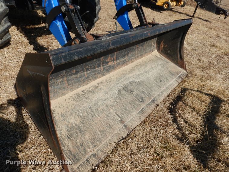 image for item DJ2903 2008 New Holland T6070  MFWD tractor