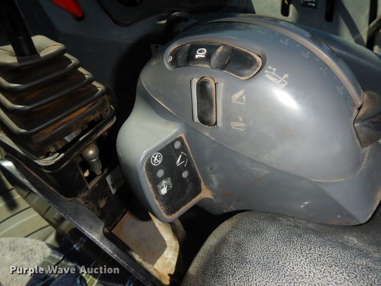 image for item DJ2903 2008 New Holland T6070  MFWD tractor