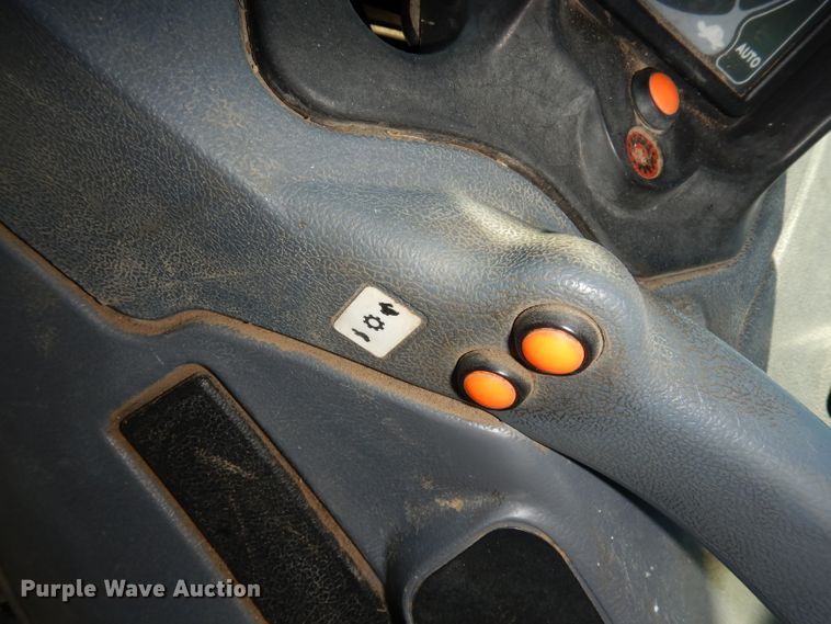 image for item DJ2903 2008 New Holland T6070  MFWD tractor