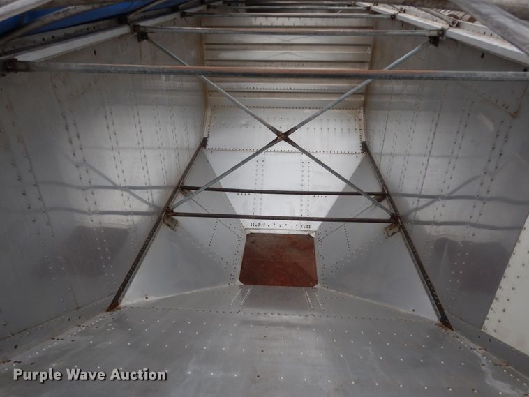 image for item DJ7294 1998 Merritt 43X96X80X2BX2AXGS grain trailer