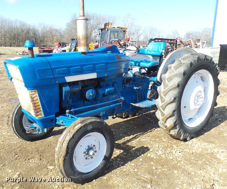 image for item DL0763 Ford 3000  tractor