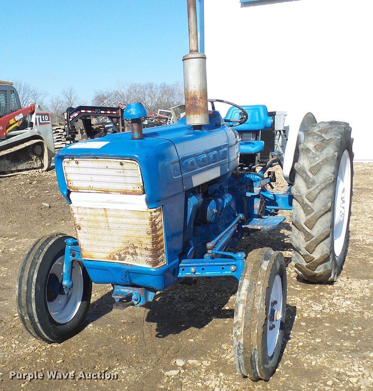 image for item DL0763 Ford 3000  tractor