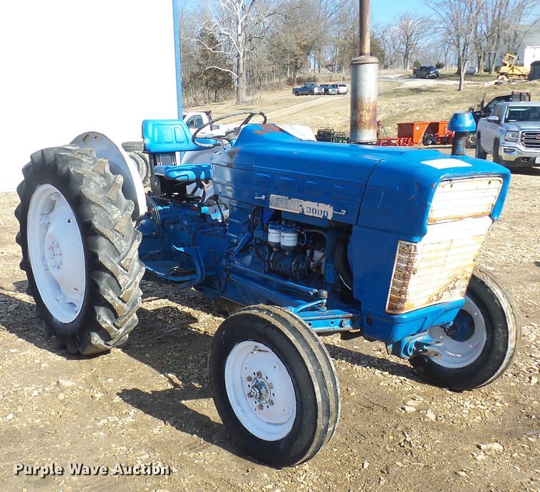 image for item DL0763 Ford 3000  tractor