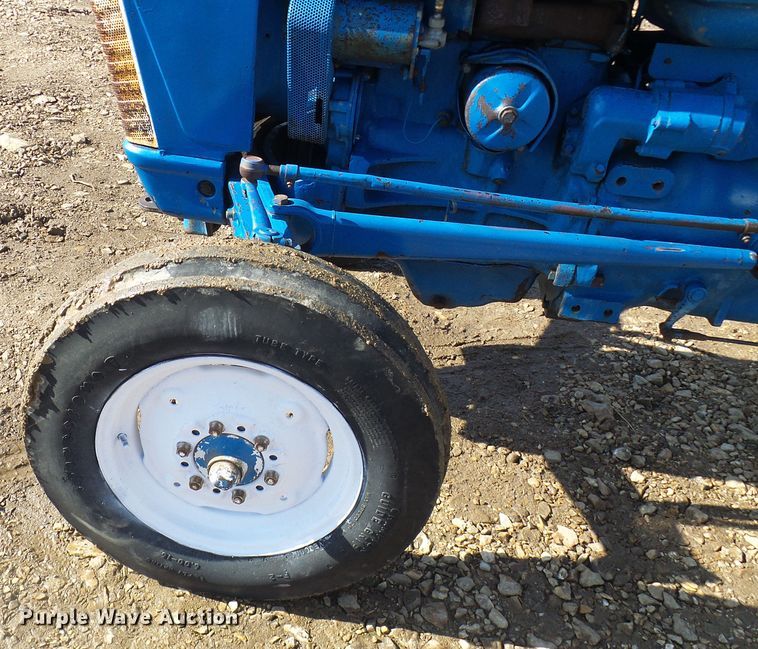 image for item DL0763 Ford 3000  tractor