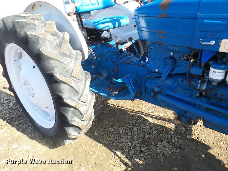image for item DL0763 Ford 3000  tractor