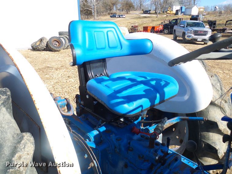 image for item DL0763 Ford 3000  tractor