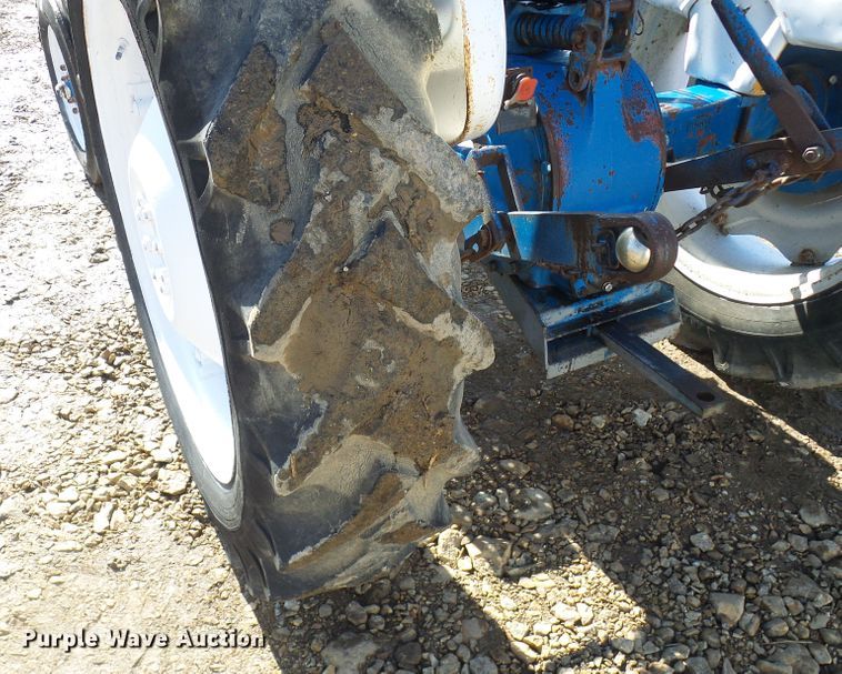 image for item DL0763 Ford 3000  tractor