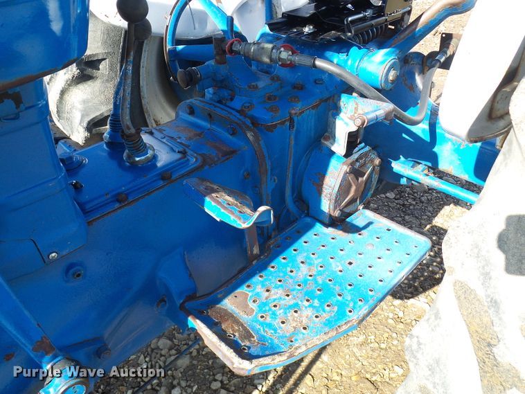 image for item DL0763 Ford 3000  tractor