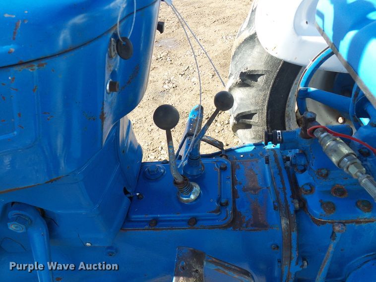 image for item DL0763 Ford 3000  tractor