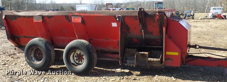image for item DL0764 Gehl MS1312 Scavenger  manure spreader
