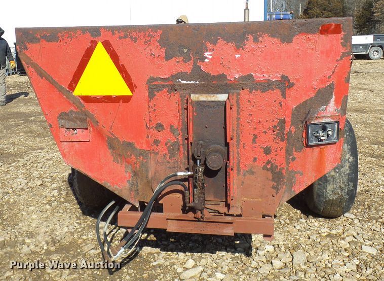 image for item DL0764 Gehl MS1312 Scavenger  manure spreader