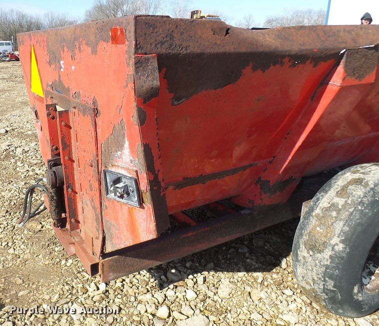 image for item DL0764 Gehl MS1312 Scavenger  manure spreader