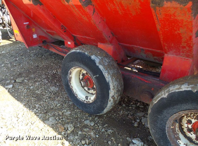 image for item DL0764 Gehl MS1312 Scavenger  manure spreader