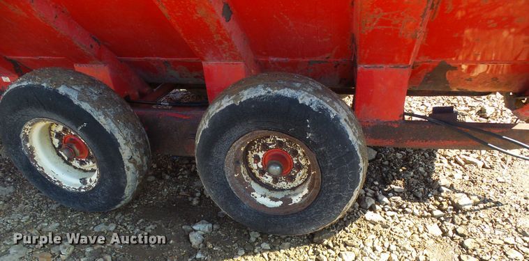 image for item DL0764 Gehl MS1312 Scavenger  manure spreader