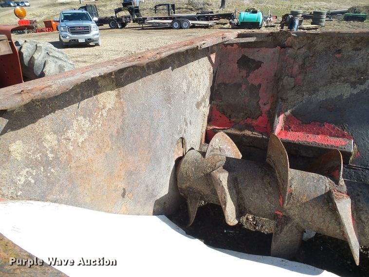 image for item DL0764 Gehl MS1312 Scavenger  manure spreader