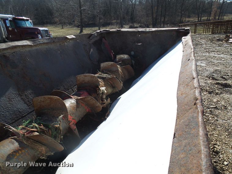 image for item DL0764 Gehl MS1312 Scavenger  manure spreader