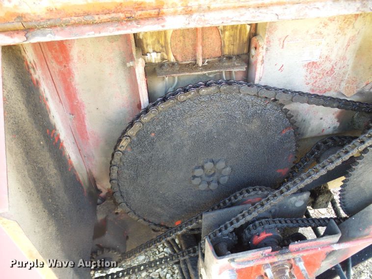 image for item DL0764 Gehl MS1312 Scavenger  manure spreader