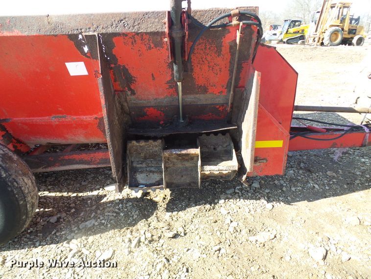 image for item DL0764 Gehl MS1312 Scavenger  manure spreader