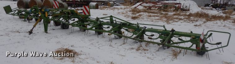 image for item DL2121 2007 Krone KW13.02/12T  hay rake