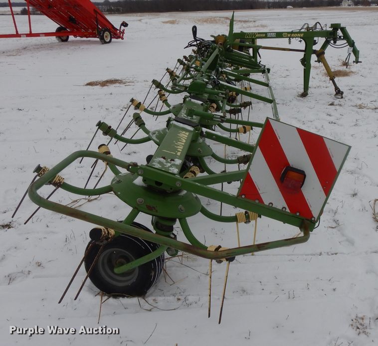 image for item DL2121 2007 Krone KW13.02/12T  hay rake