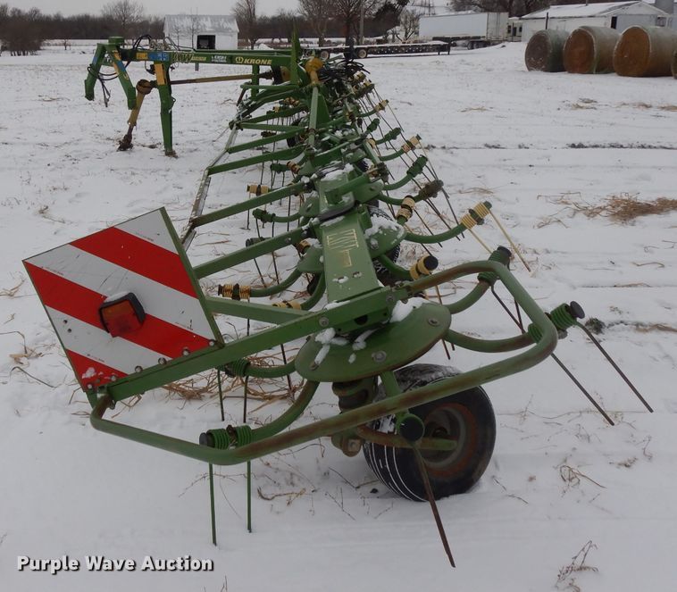 image for item DL2121 2007 Krone KW13.02/12T  hay rake