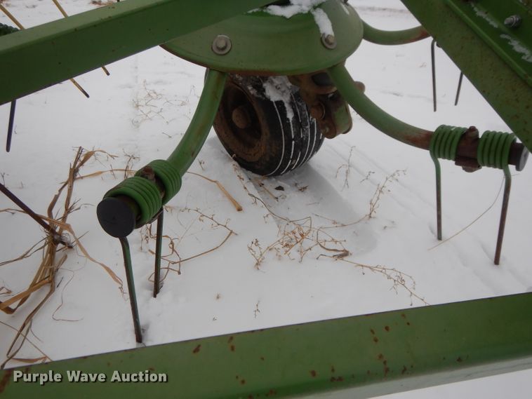 image for item DL2121 2007 Krone KW13.02/12T  hay rake