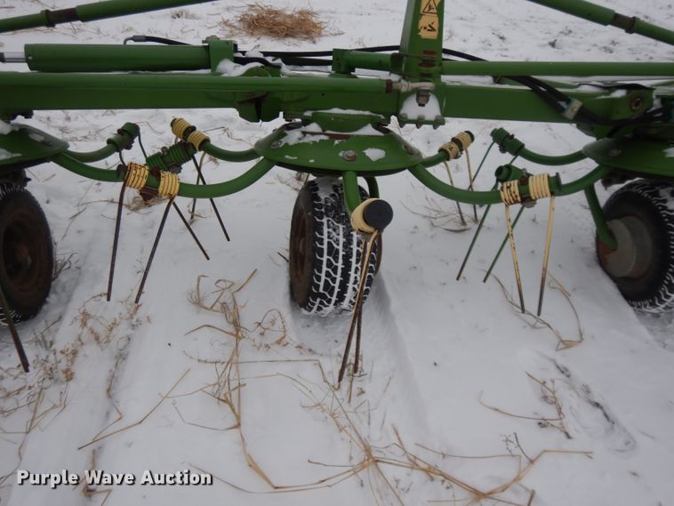 image for item DL2121 2007 Krone KW13.02/12T  hay rake