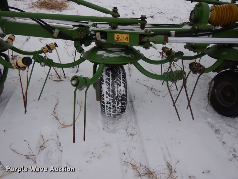 image for item DL2121 2007 Krone KW13.02/12T  hay rake