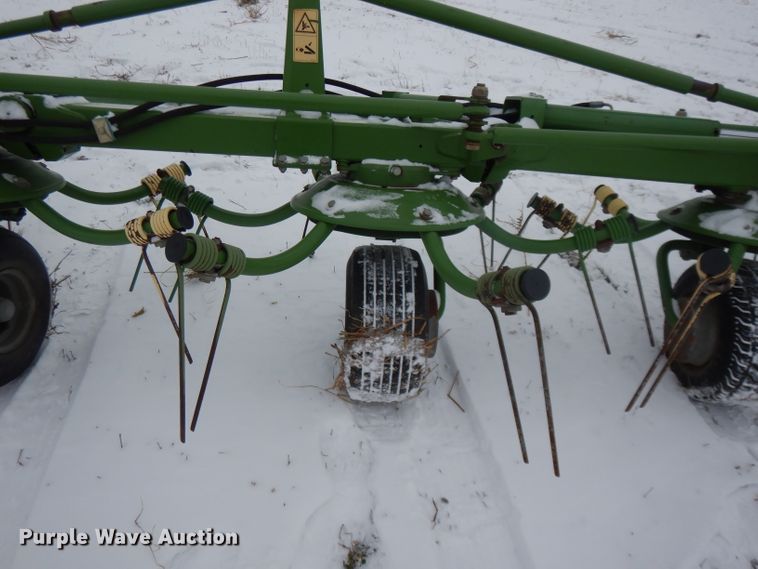 image for item DL2121 2007 Krone KW13.02/12T  hay rake