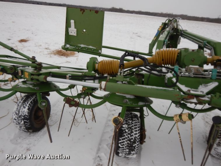 image for item DL2121 2007 Krone KW13.02/12T  hay rake