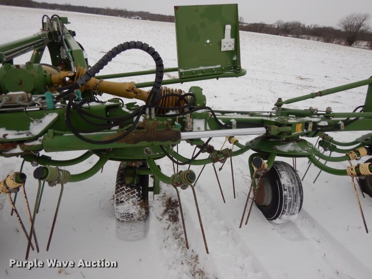 image for item DL2121 2007 Krone KW13.02/12T  hay rake