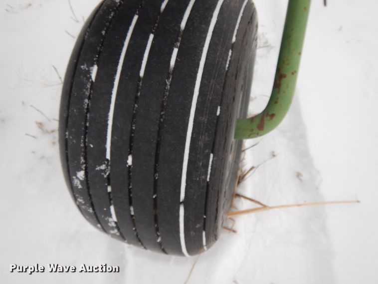 image for item DL2121 2007 Krone KW13.02/12T  hay rake