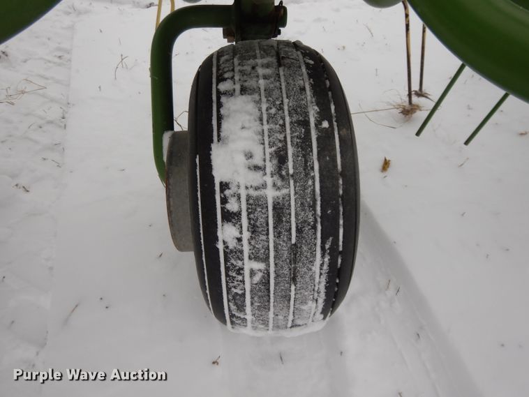 image for item DL2121 2007 Krone KW13.02/12T  hay rake