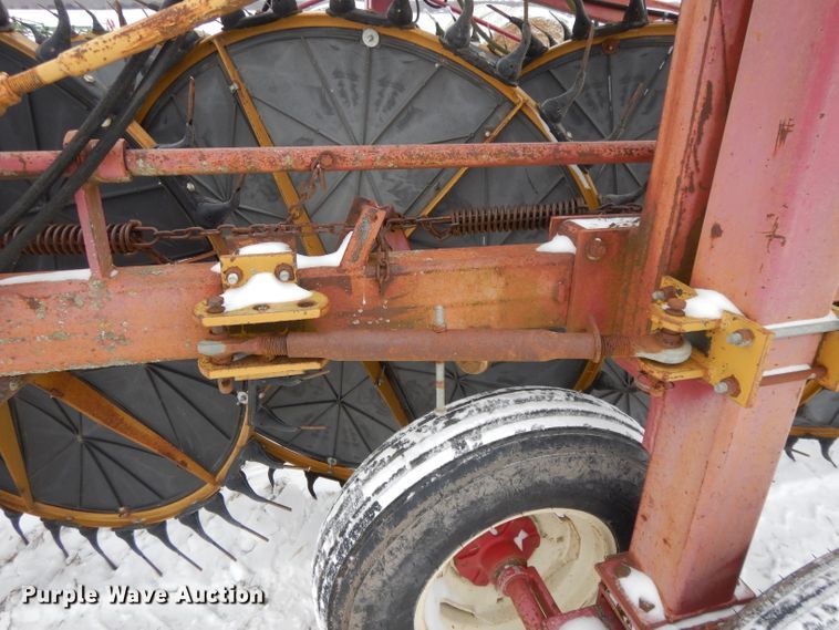 image for item DL2122 Darf 950 series  hay rake