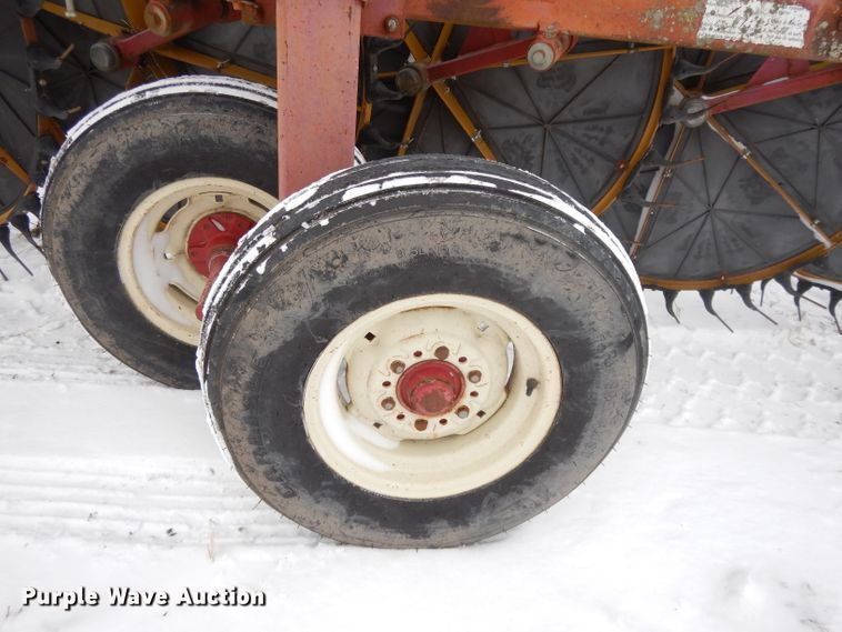 image for item DL2122 Darf 950 series  hay rake