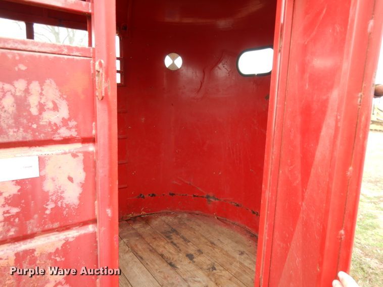 image for item DM2797 1993 WW  livestock trailer