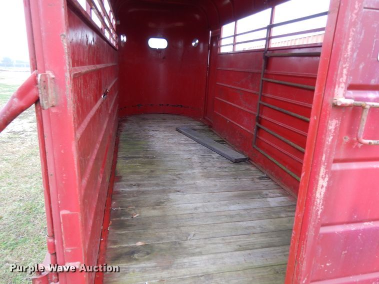 image for item DM2797 1993 WW  livestock trailer