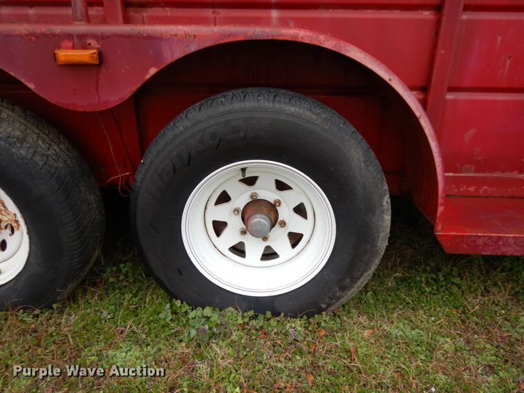 image for item DM2797 1993 WW  livestock trailer