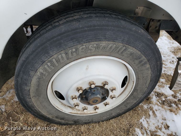 image for item EY9629 1989 International 8300  semi truck