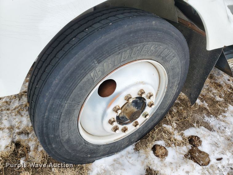 image for item EY9629 1989 International 8300  semi truck