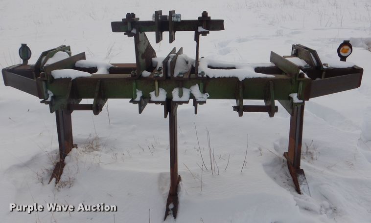 image for item FA9477 John Deere  ripper