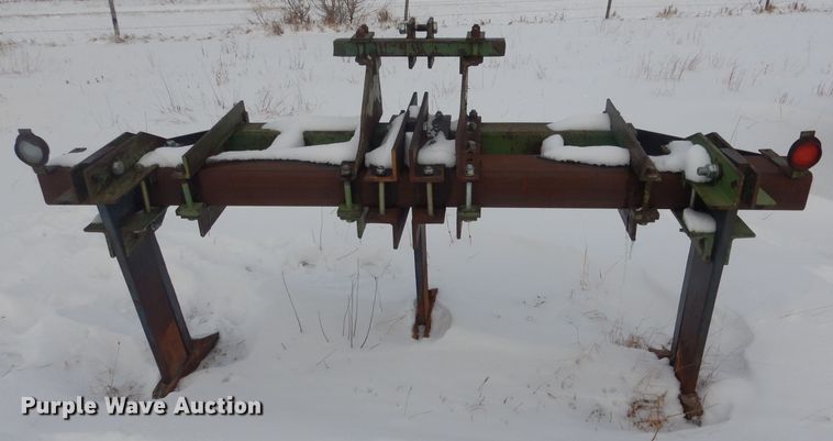 image for item FA9477 John Deere  ripper