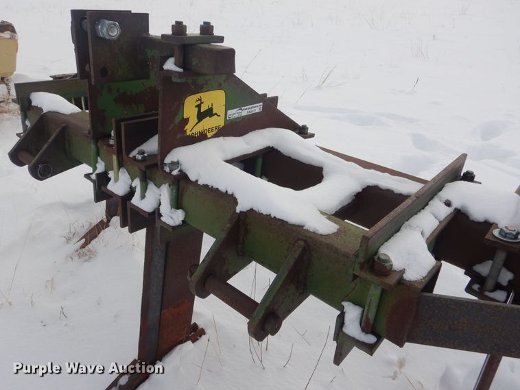 image for item FA9477 John Deere  ripper