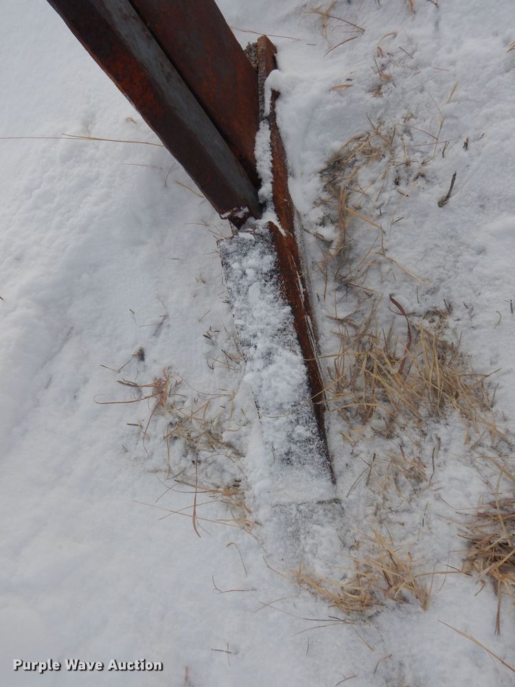 image for item FA9477 John Deere  ripper