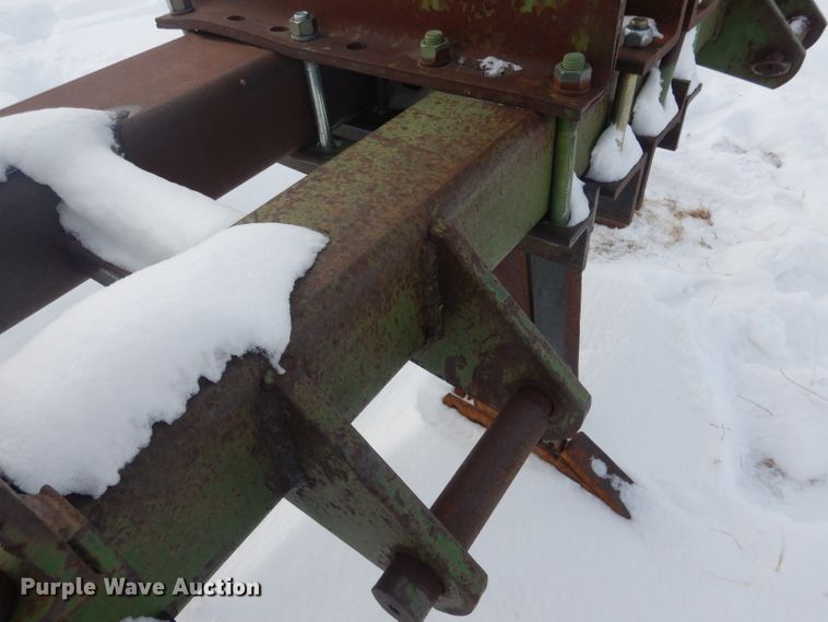 image for item FA9477 John Deere  ripper